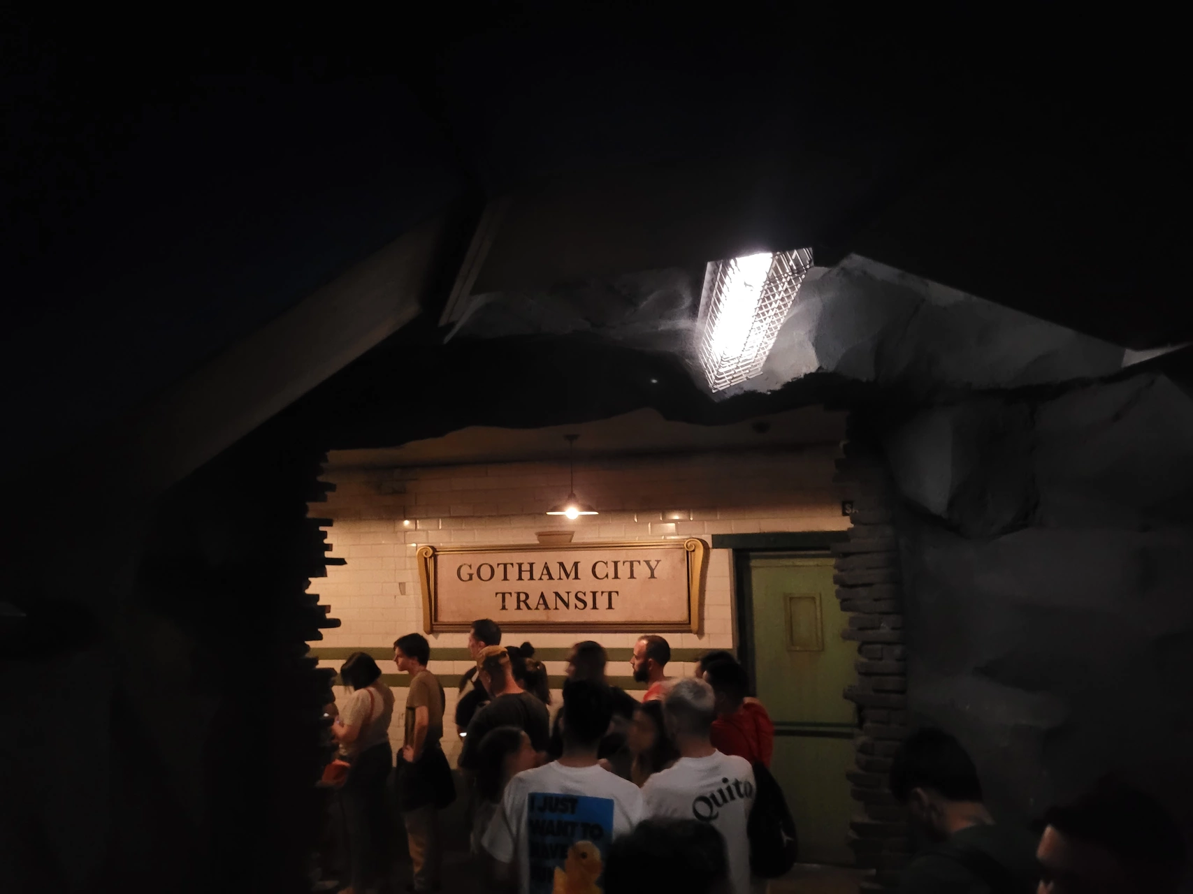 Tunneleingang zur Gotham Metro